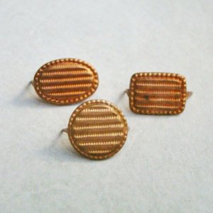 画像1: brass textured prong back finding
