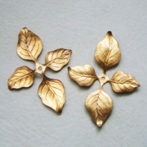 画像1: brass 4-leaves finding "L"