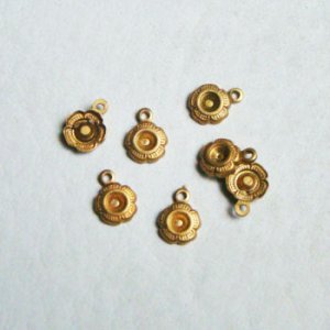 画像3: tiny flower setting charm / connector