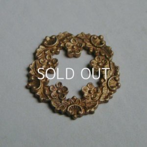 画像2: aged brass victorian circle stamping