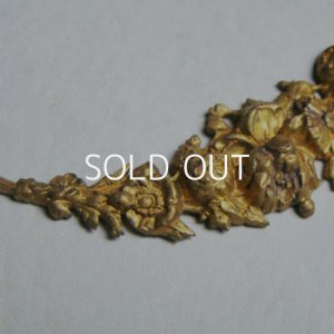 画像2: aged brass victorian floral garland stamping