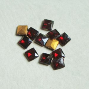 画像1: 4pcs 6mm square "Garnet"