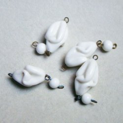 画像1: White glass beads link drop