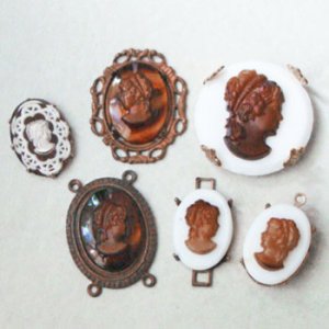 画像2: 18x13  "White/Brown" lady cameo