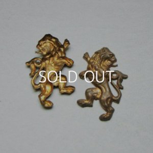 画像1: aged brass 26x18 Lion stamping