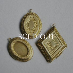 画像3: 38x32 Dia ornate etched locket