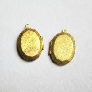 画像1: 21x16 oval textured locket