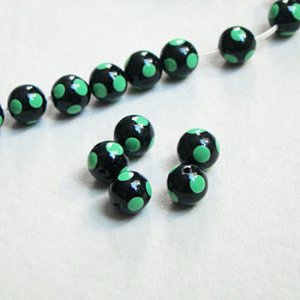 画像1: 4pcs 8mm "Black/Green" polka dot beads