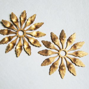 画像1: 47mm detailed 12-leaves finding