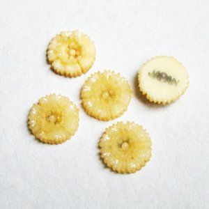 画像2: Cream celluloid flower cabochon