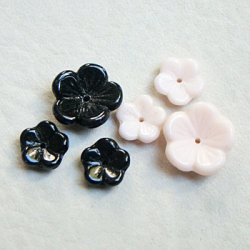 画像4: 2pcs flat flower beads "Black"