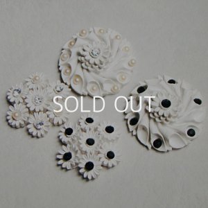 画像3: 31mm White celluloid flower cabochon