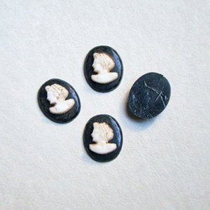 画像1: 12x10 OV "Black/0ff-WHite" plasic cameo