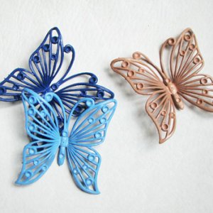 画像1: 63x61 plastic filigree Butterfly