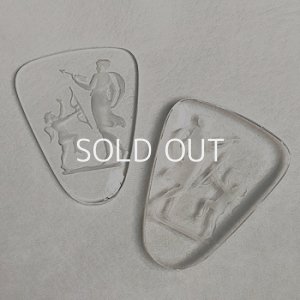 画像1: 56x43 clear "Cherub with Goddess" intaglio