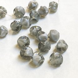 画像1: 10x11 "Gray/White" pinched beads