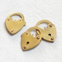 画像1: 22x16 Heart Padlock charm