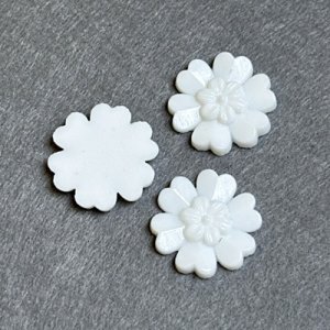 画像1: 21.5mm White flower cabochon