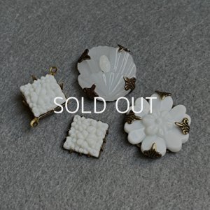 画像4: 20.5mm White Opal flower cabochon