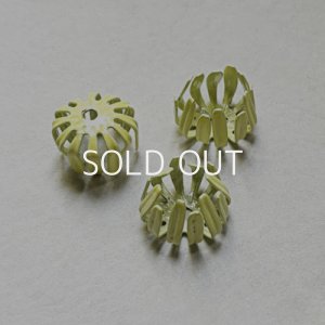 画像2: 15mm Neon Yellow 12-petal enameled flower