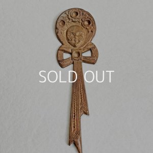 画像1: aged brass Girl Face stamping