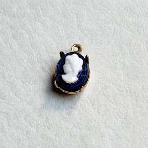 画像4: 10x8 OV Blue agate & plastic lady head set