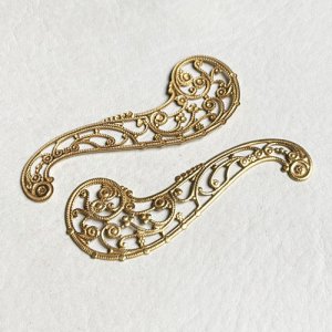 画像1: 69x27 brass paisly filigree