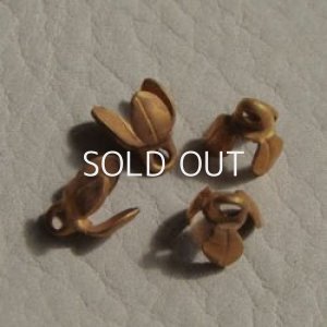 画像2: 2pcs brass leaf bell cap
