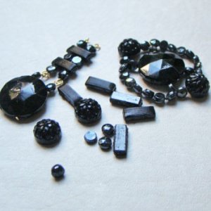画像3: 4pcs 12x5 Rect "Jet" ribbed 2-hole beads