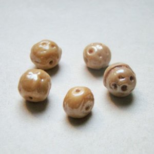 画像1: 2pcs 11〜12mm "Dark Beige" beads