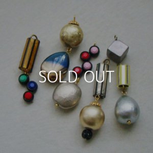 画像4: 2pcs 7mm "Black/ Crystal" 2-hole beads