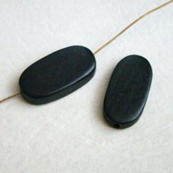 画像1: 31×15.5 oval Ebony Black wood beads