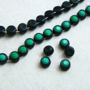 画像1: 2pcs 7mm "Black/ Apple Green" 2-hole beads