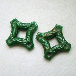 画像1: " Green" Acrylic 31mm Textured 4-hole Beads