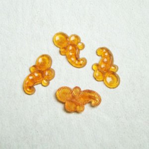 画像1: 2pcs 13×7 "Amber" scroll cabochon