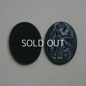 画像1: 40x30 OV Black "Lady with bird" cameo