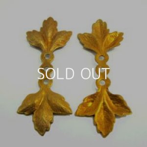 画像1: brass 3 hole leaf finding