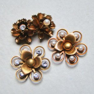 画像2: aged brass 3-layered flower