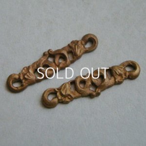 画像2: 30x8 aged brass floral connector