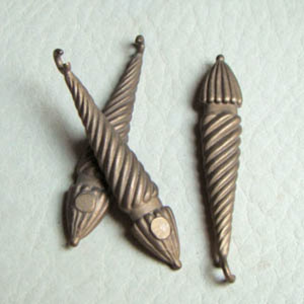 画像1: aged brass spiral drop charm (1)