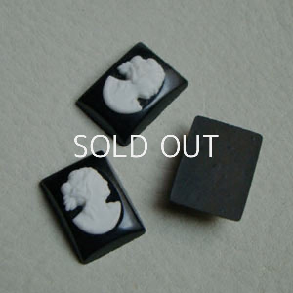 画像1: 20×15 RECT black/white plastic cameo (1)