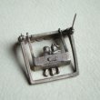 画像4: 38×43 Boy & Girl swing brooch (4)