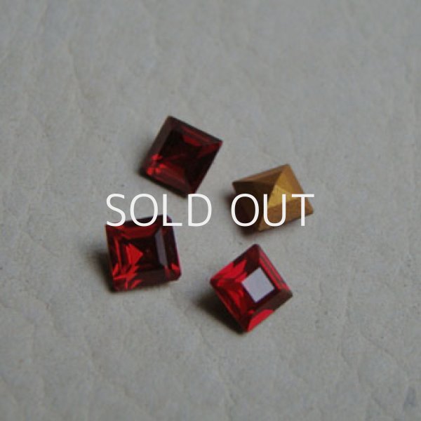 画像1: 4pcs VSW 5mm square "Ruby" (1)