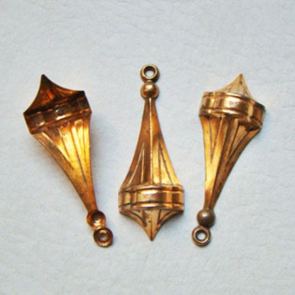 画像1: aged brass pointed drop charm  (1)