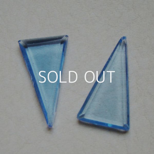 画像1: 26×13.5mm triangle "Tranparent Blue" (1)