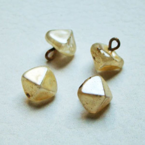 画像1: 11mm SQ aged pearl button (1)