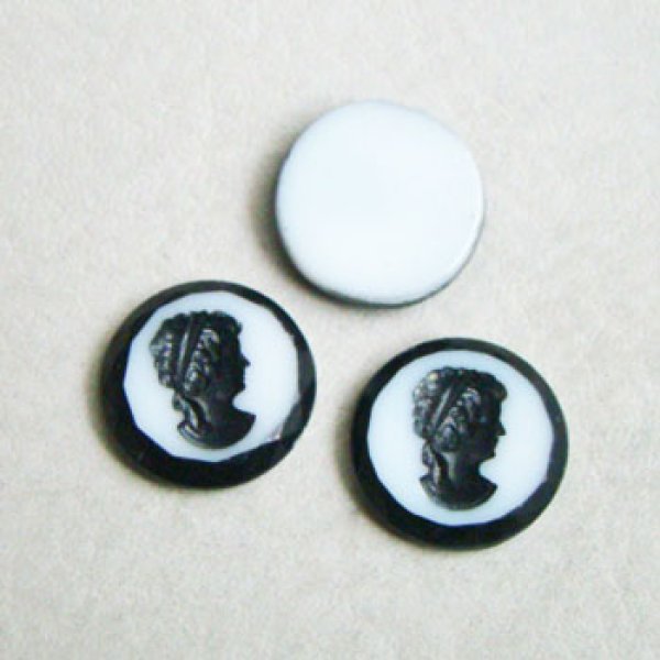 画像1: 18mm White/ Black intaglio cameo (1)