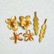 画像2: brass flower & leaf "D" set  (2)