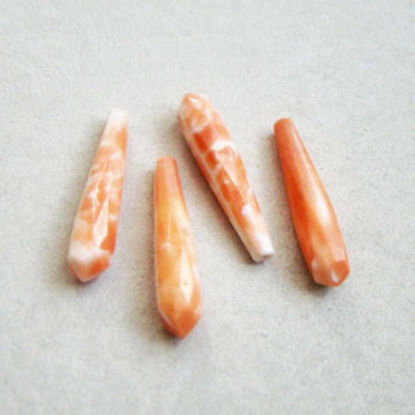 画像1: 25x5 "Peach/ White" faceted drop (1)