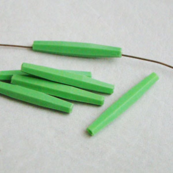 画像1: Lt. Green 30mm faceted plastic beads (1)